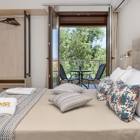 M&B Boutique Apartments Nea Roda Buitenkant foto