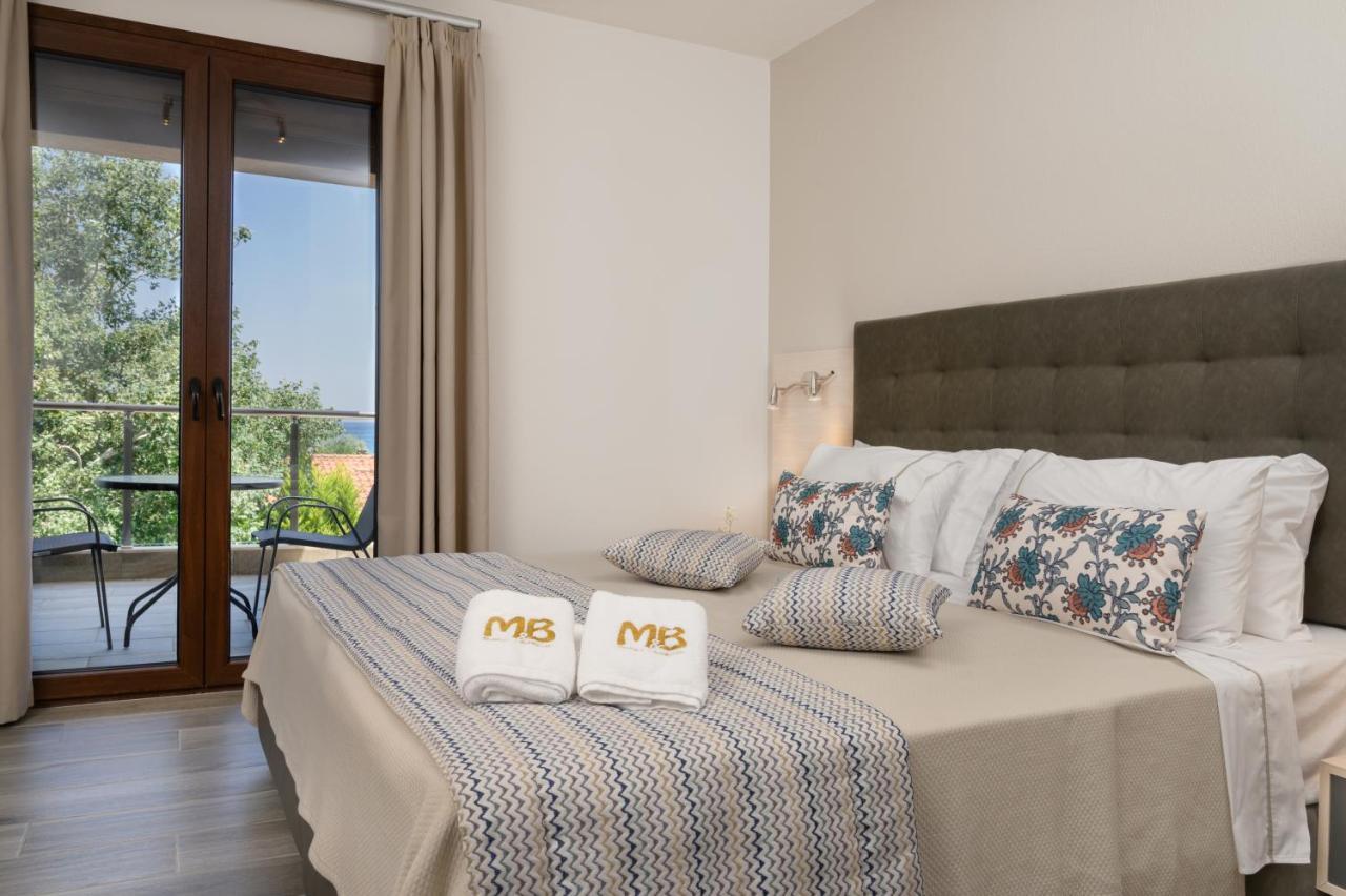 M&B Boutique Apartments Nea Roda Buitenkant foto
