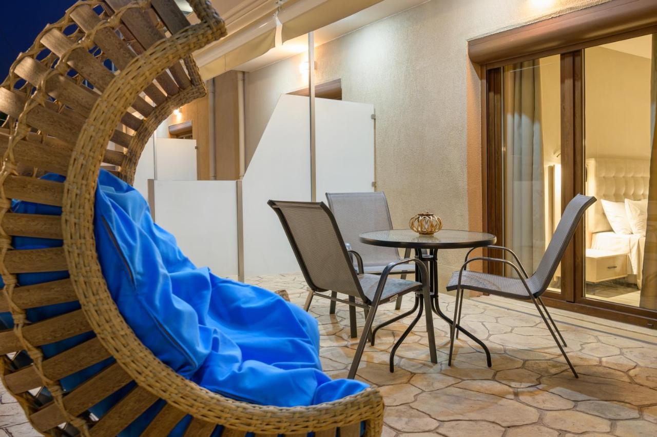 M&B Boutique Apartments Nea Roda Buitenkant foto