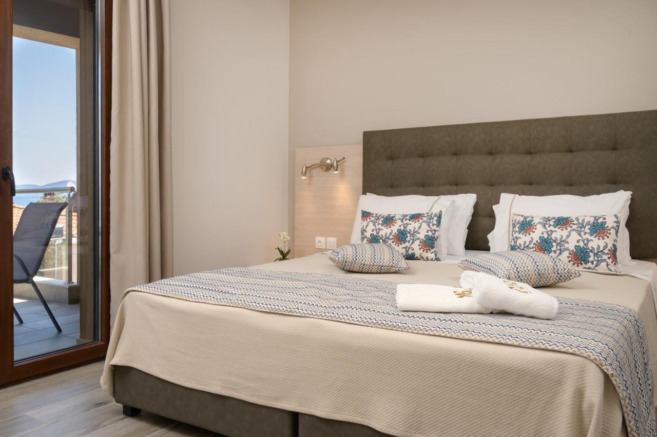 M&B Boutique Apartments Nea Roda Buitenkant foto