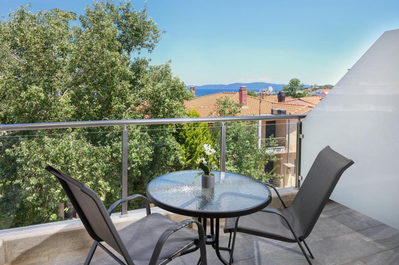 M&B Boutique Apartments Nea Roda Buitenkant foto